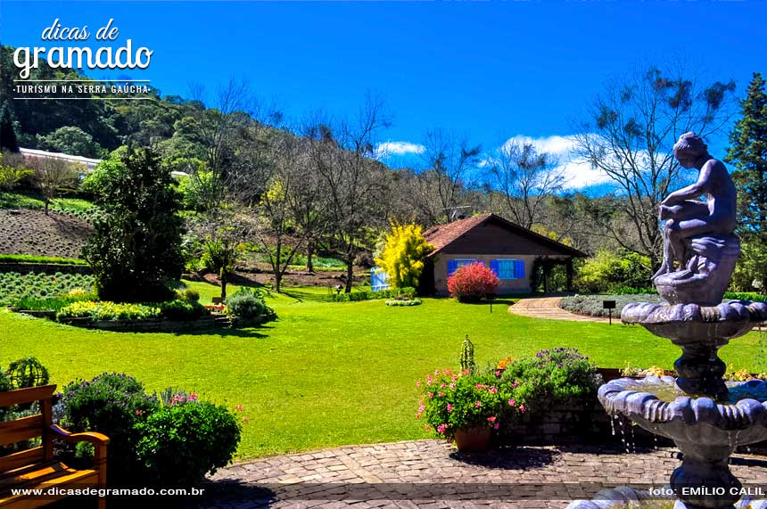 É esta visão inicial que espera o visitante do Le Jardin assim que se chega ao topo da escadaria.