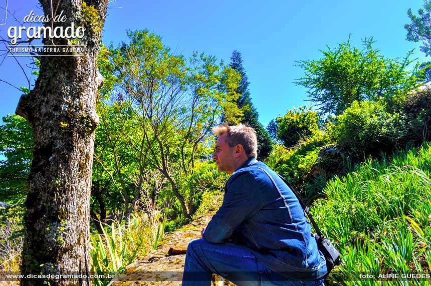 Lá em cima, fui obrigado a sentar e apreciar a paisagem que o Le Jardin me oferecia.