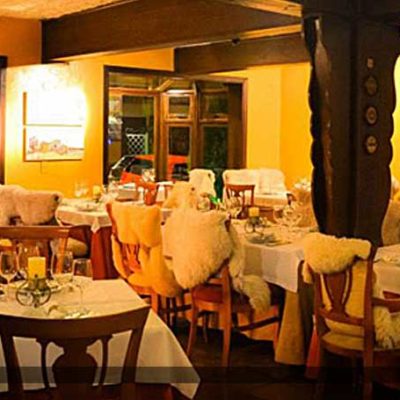 Três restaurantes em Gramado para curtir o Natal Luz de perto